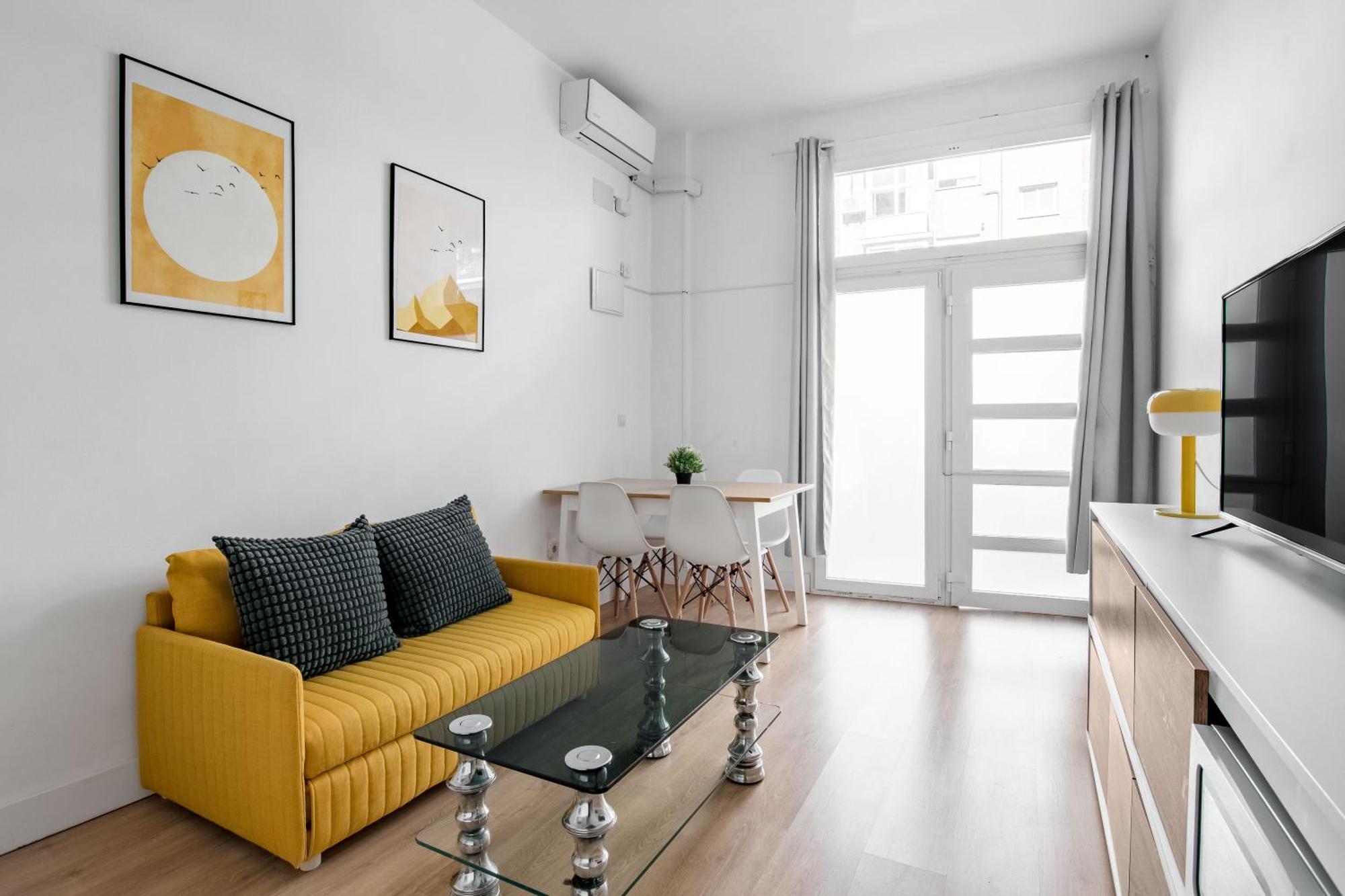 Charming Lucero Appartement Madrid Buitenkant foto