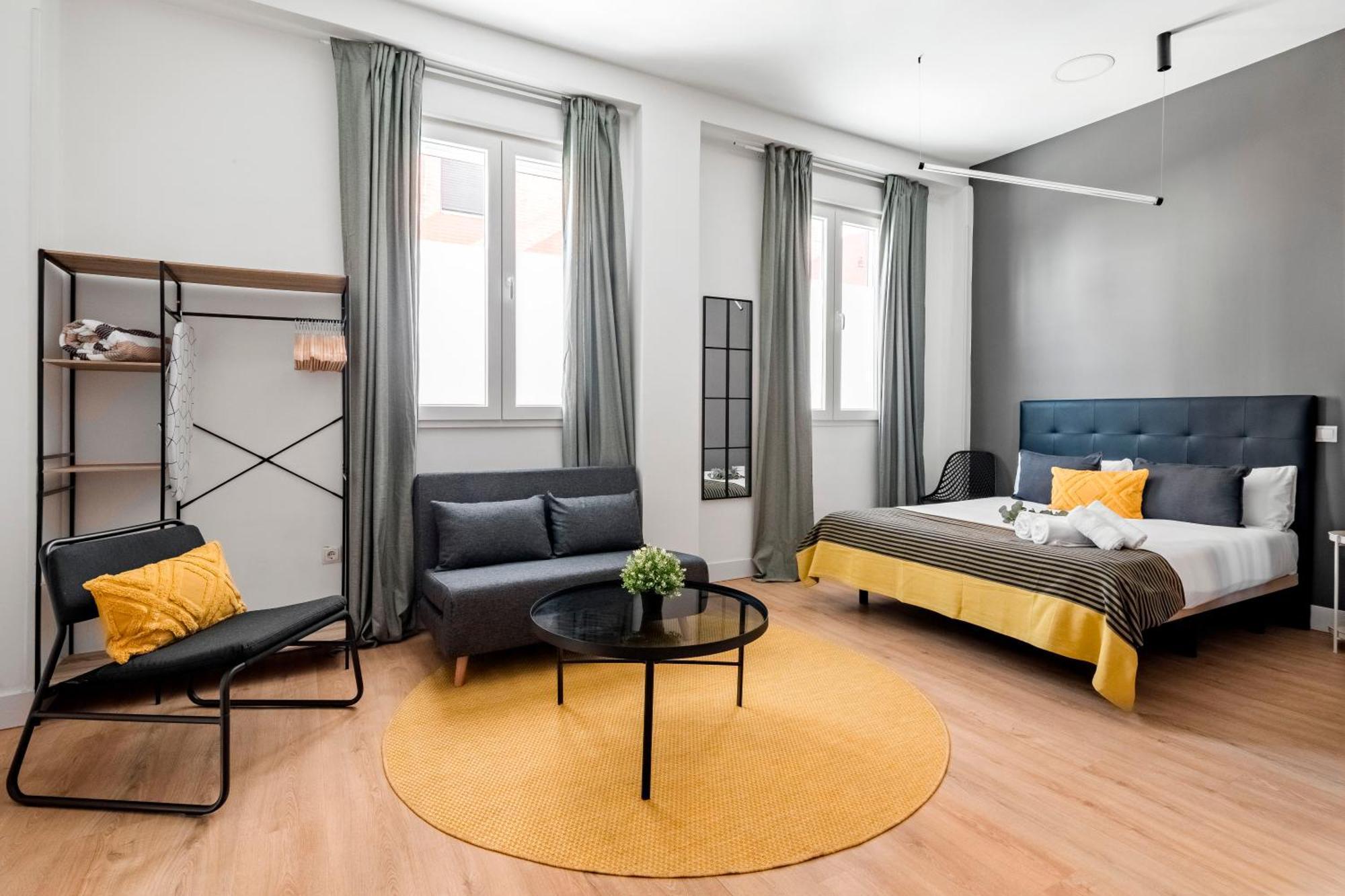 Charming Lucero Appartement Madrid Buitenkant foto